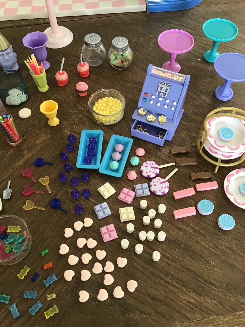 Glitter Girls Sweet Shop Playset - Picture 6 of 16